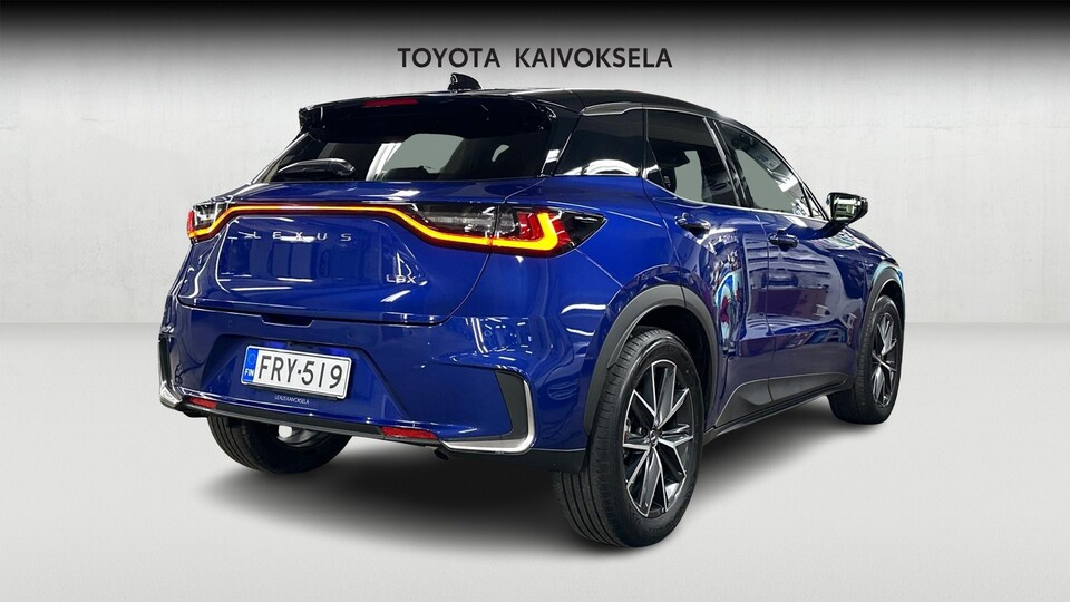 Lexus LBX vaihtoauto