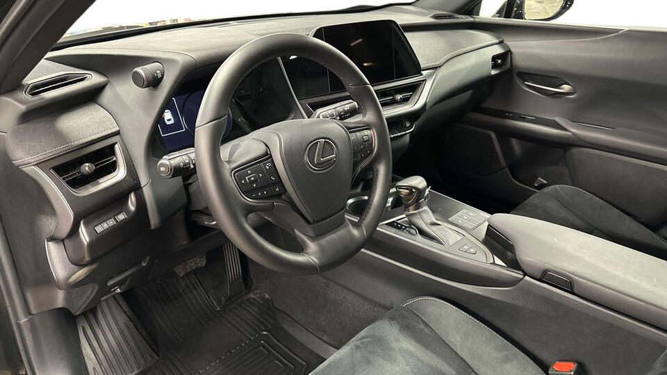 Lexus UX vaihtoauto