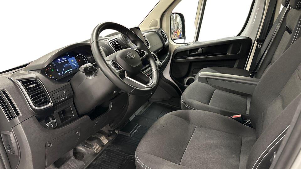 Toyota Proace MAX vaihtoauto