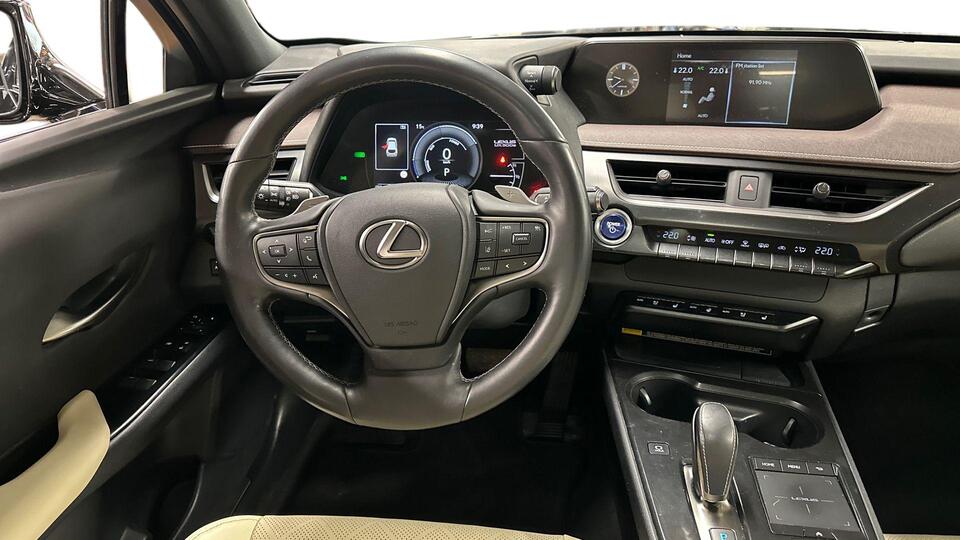 Lexus UX vaihtoauto