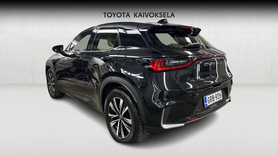 Lexus LBX vaihtoauto