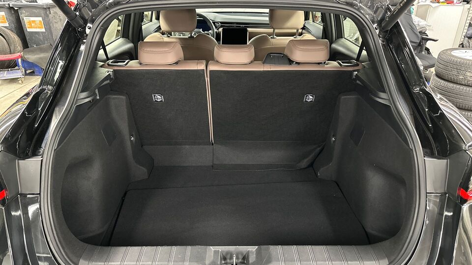 Lexus LBX vaihtoauto