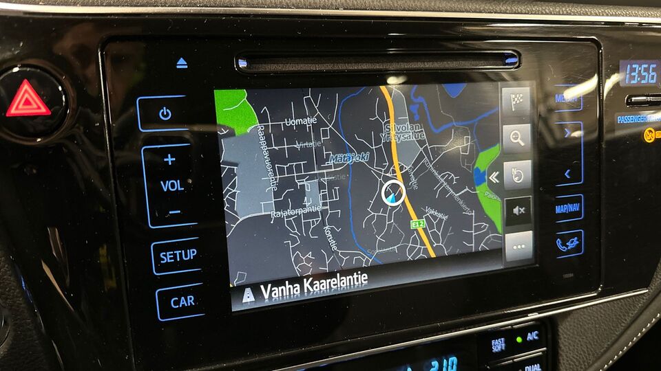 Toyota Auris vaihtoauto