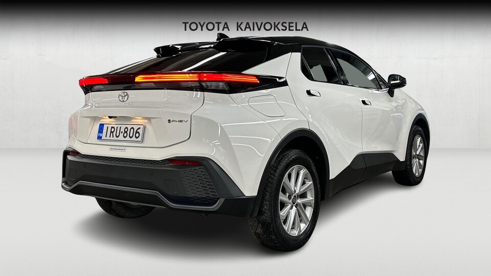 Toyota C-HR vaihtoauto