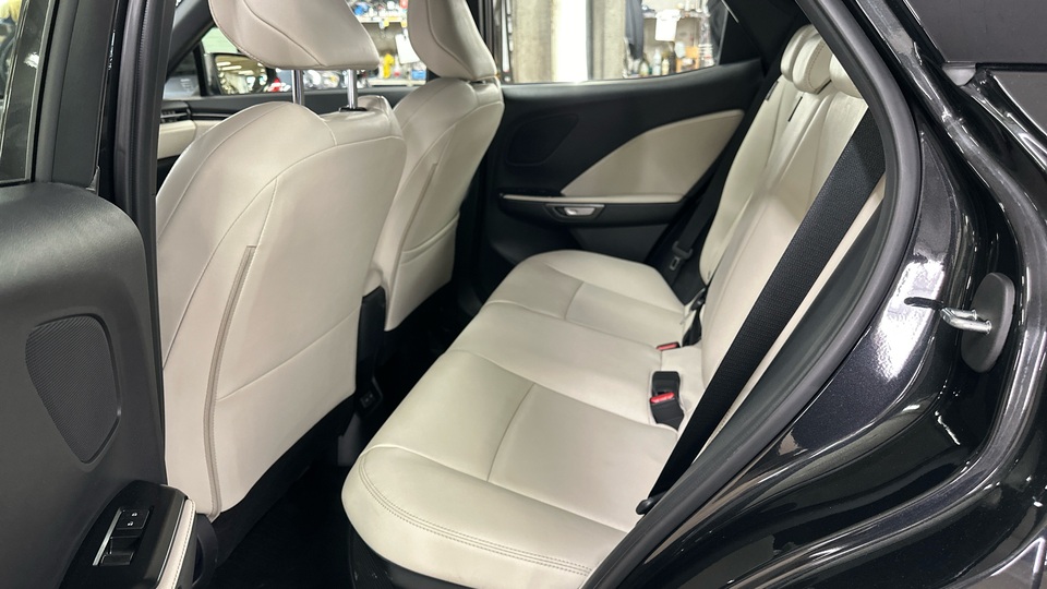 Lexus LBX vaihtoauto