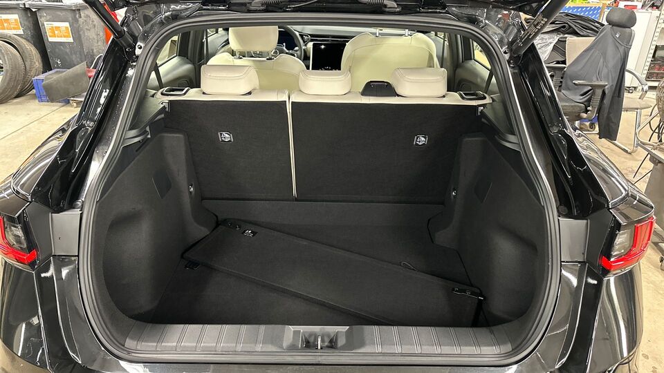 Lexus LBX vaihtoauto