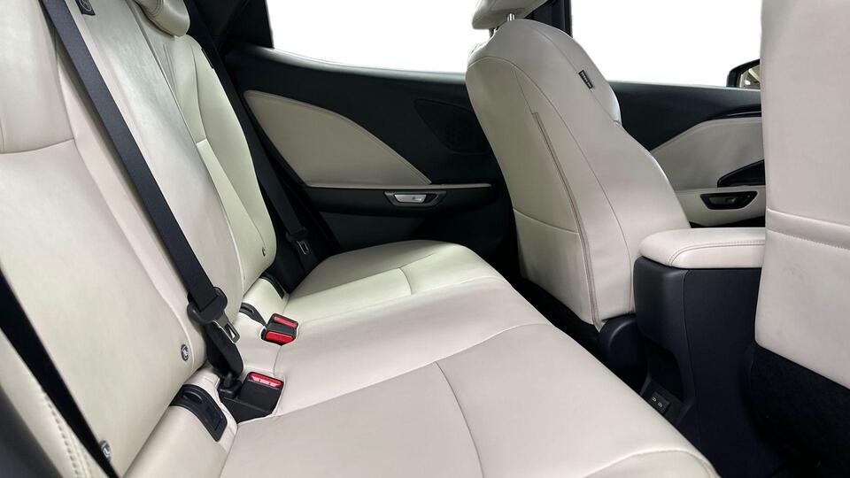 Lexus LBX vaihtoauto