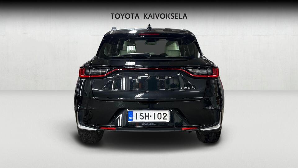 Lexus LBX vaihtoauto