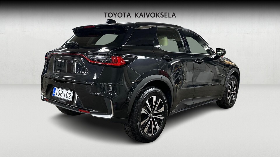 Lexus LBX vaihtoauto