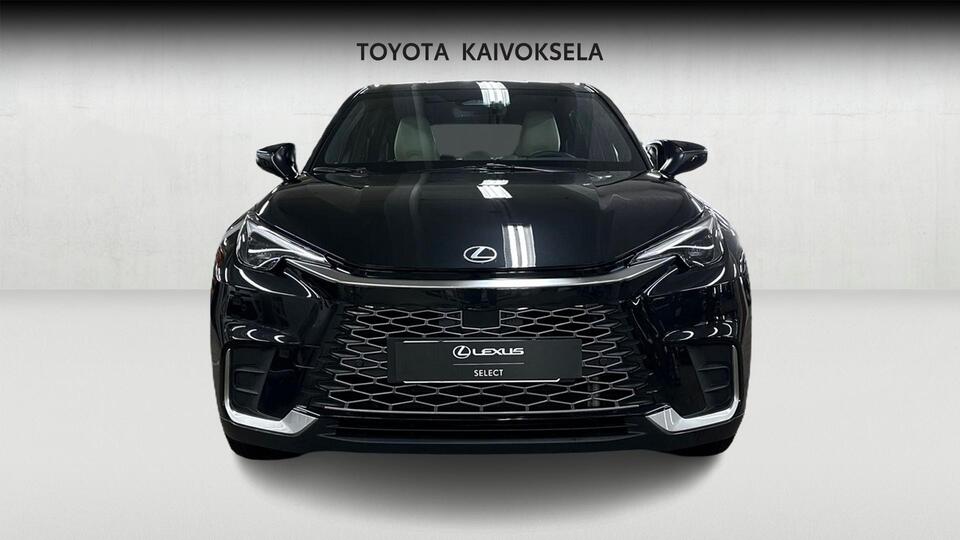 Lexus LBX vaihtoauto