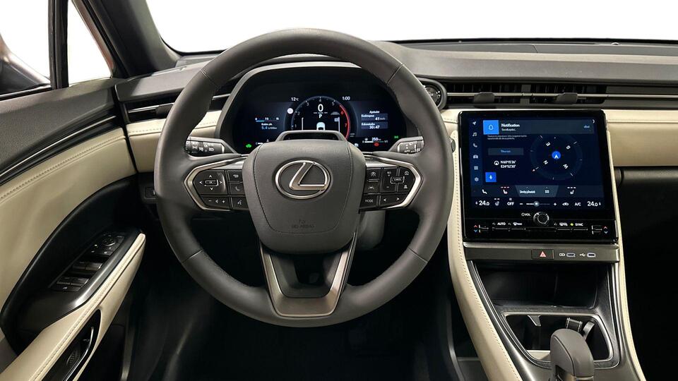 Lexus LBX vaihtoauto