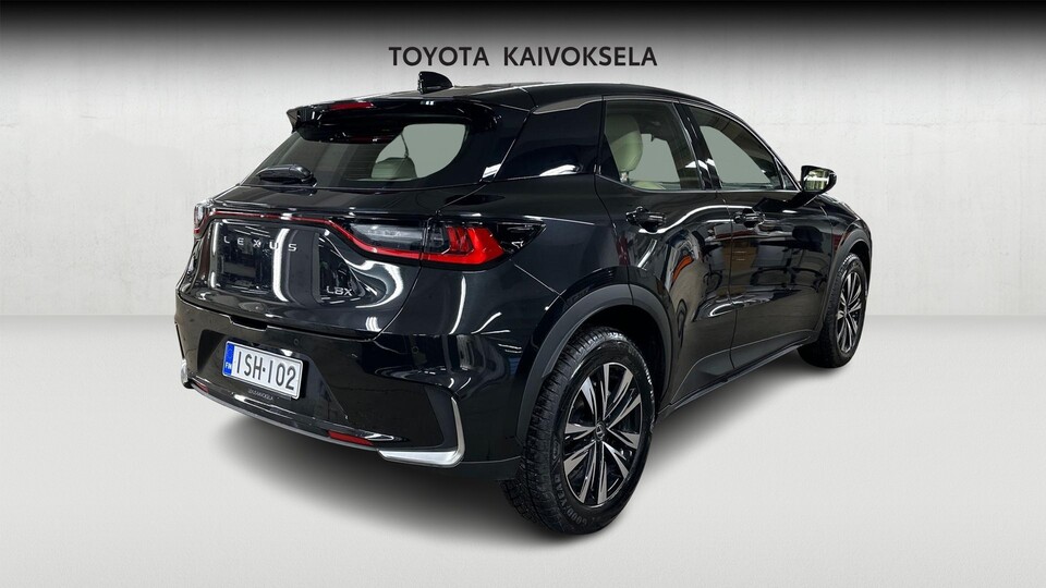 Lexus LBX vaihtoauto