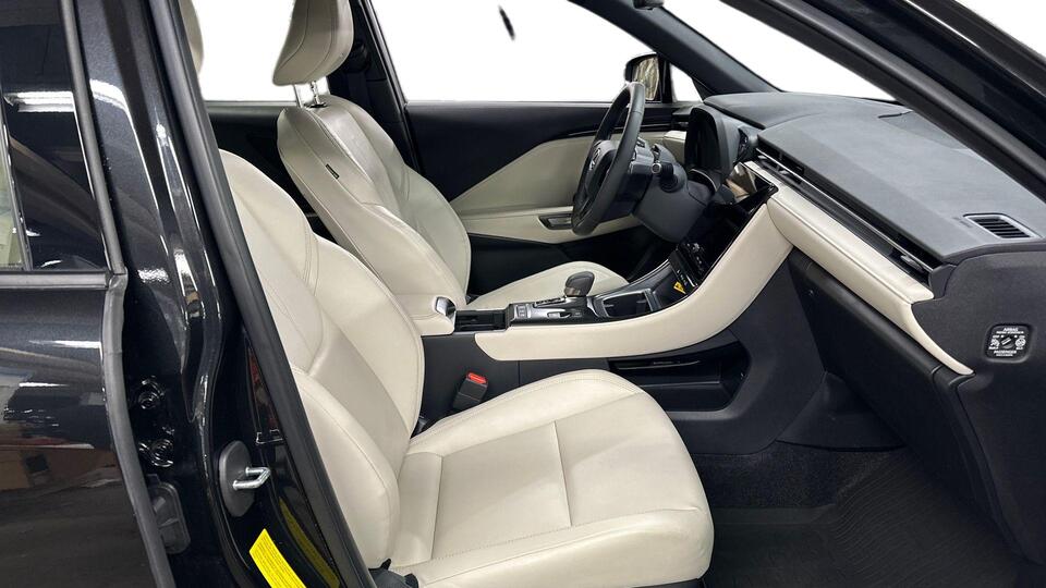 Lexus LBX vaihtoauto