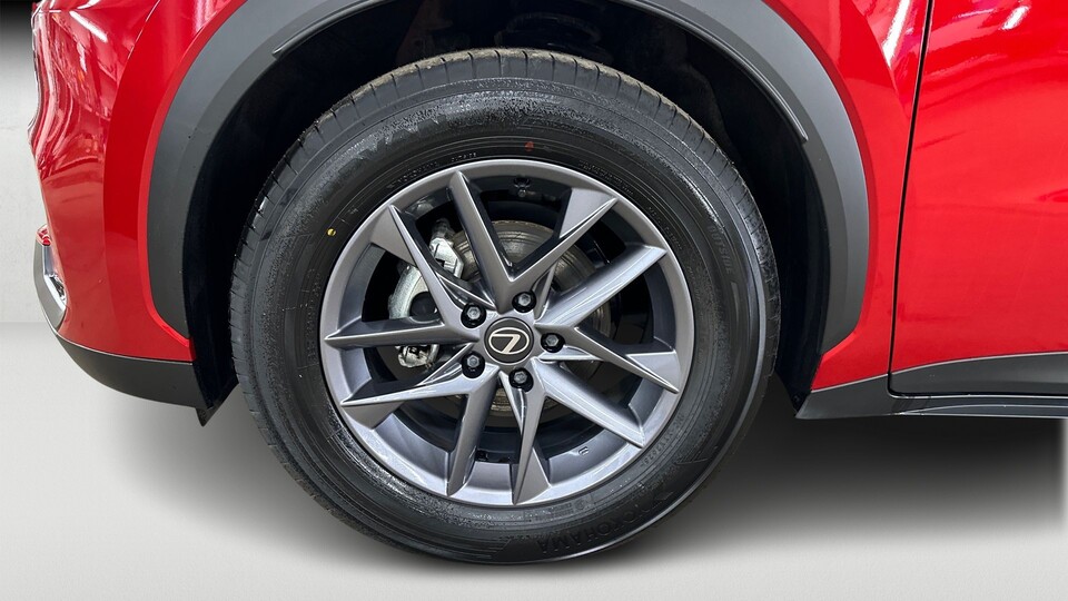 Lexus LBX vaihtoauto