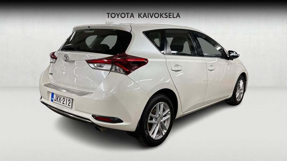 Toyota Auris vaihtoauto