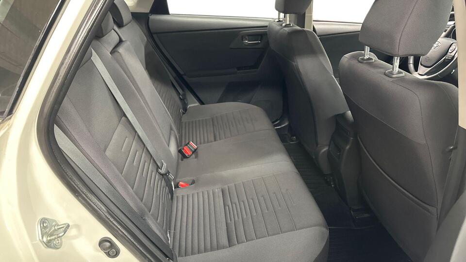 Toyota Auris vaihtoauto