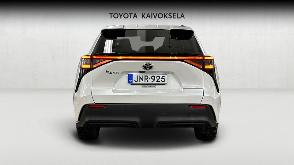 Toyota bZ4X vaihtoauto