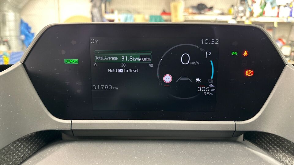 Toyota bZ4X vaihtoauto