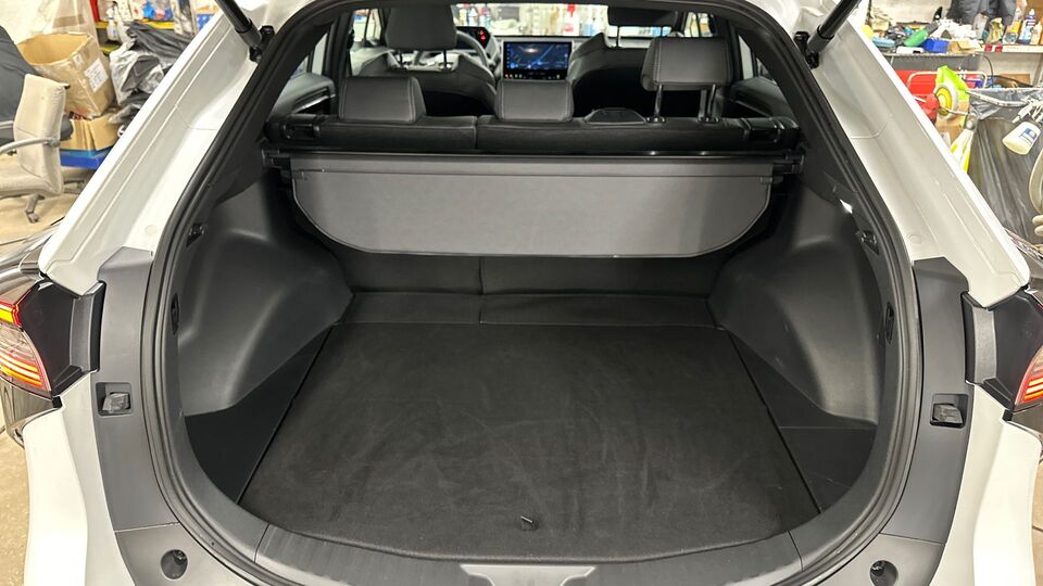 Toyota bZ4X vaihtoauto