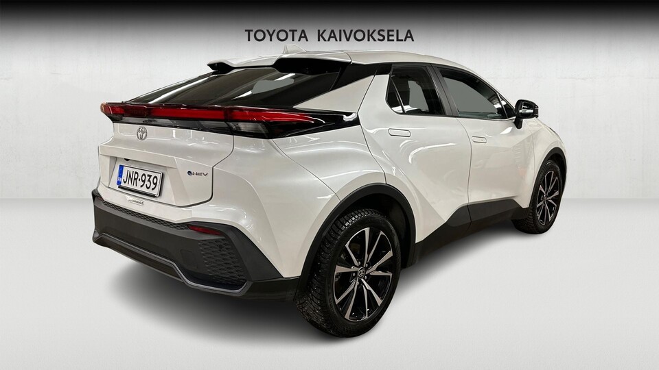 Toyota C-HR vaihtoauto