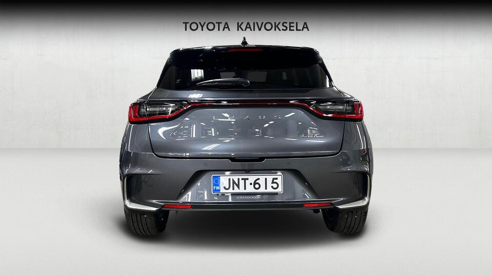 Lexus LBX vaihtoauto