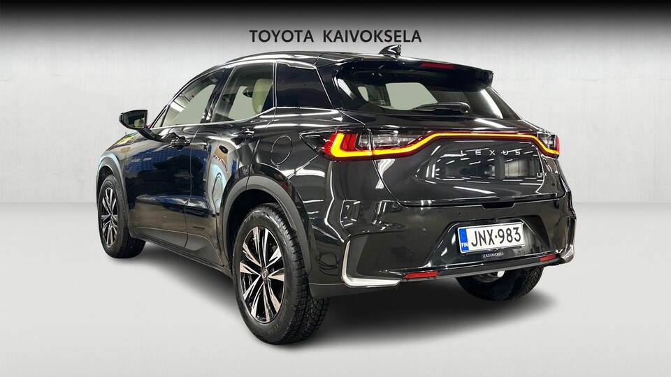 Lexus LBX vaihtoauto