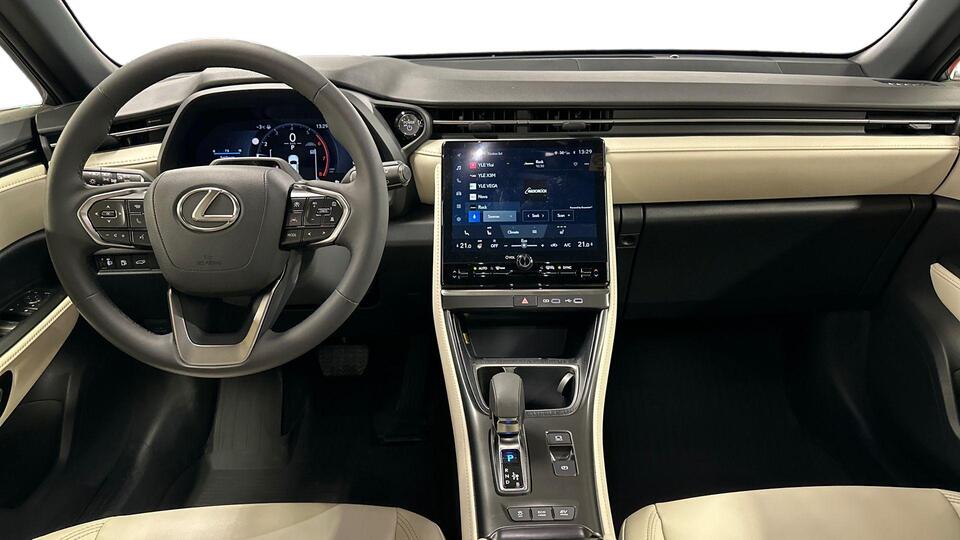 Lexus LBX vaihtoauto