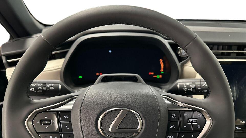 Lexus LBX vaihtoauto