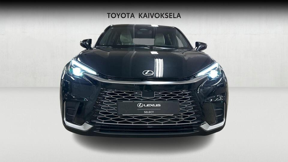 Lexus LBX vaihtoauto