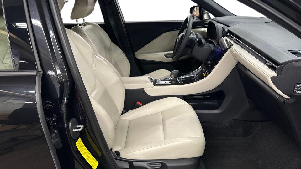 Lexus LBX vaihtoauto