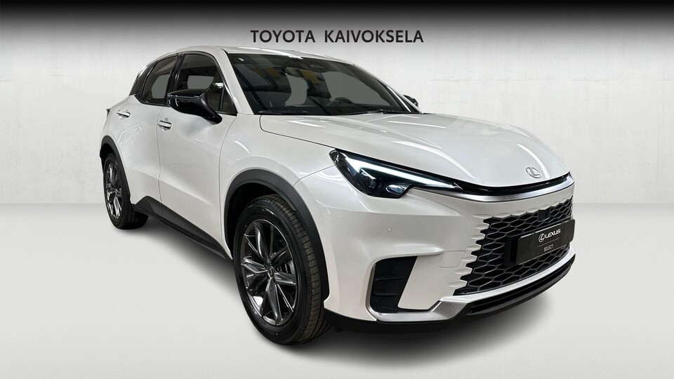 Lexus LBX vaihtoauto