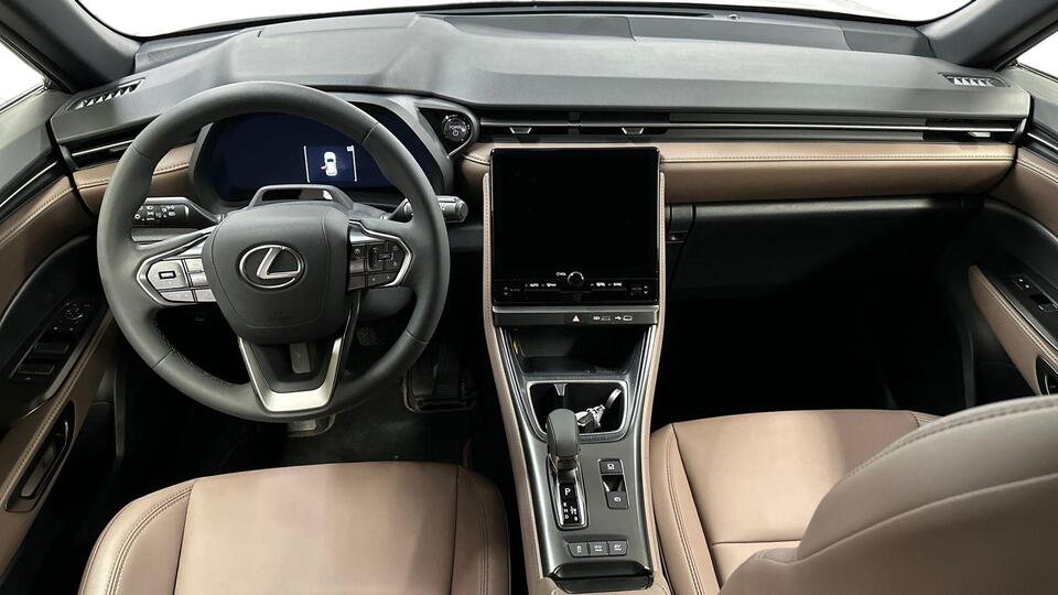 Lexus LBX vaihtoauto