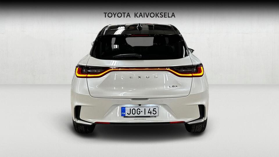 Lexus LBX vaihtoauto