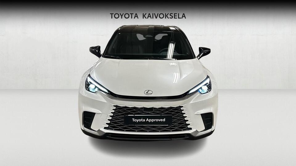 Lexus LBX vaihtoauto