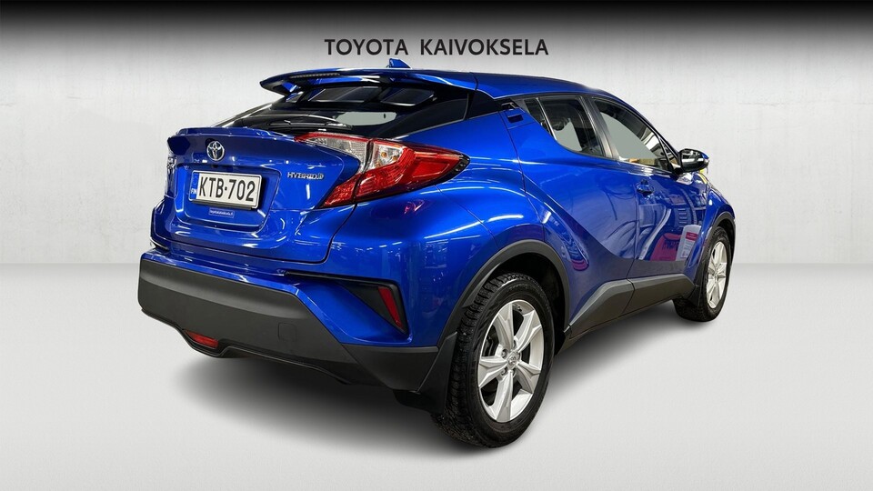 Toyota C-HR vaihtoauto