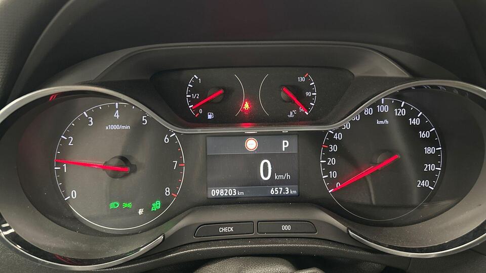 Opel Crossland X vaihtoauto