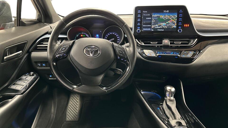 Toyota C-HR vaihtoauto