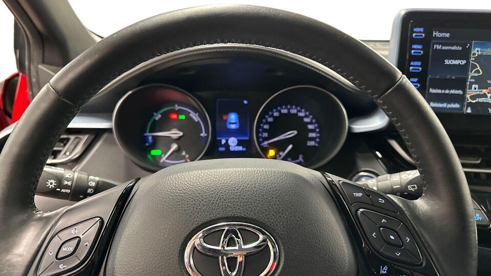 Toyota C-HR vaihtoauto