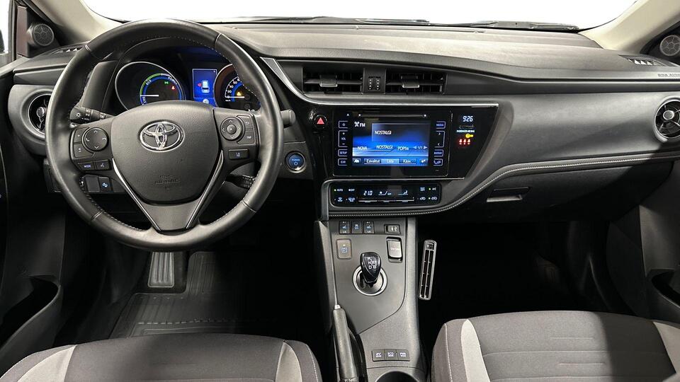 Toyota Auris vaihtoauto