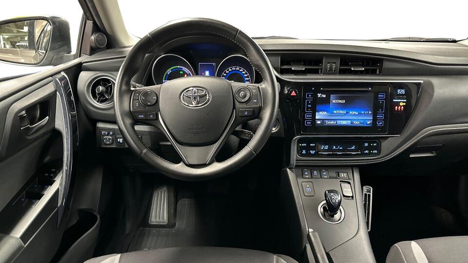 Toyota Auris vaihtoauto