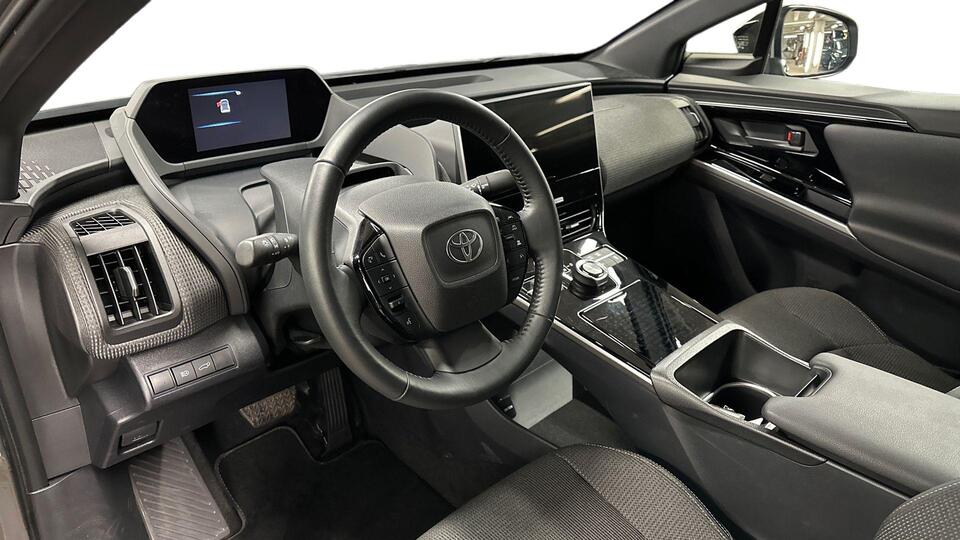 Toyota bZ4X vaihtoauto