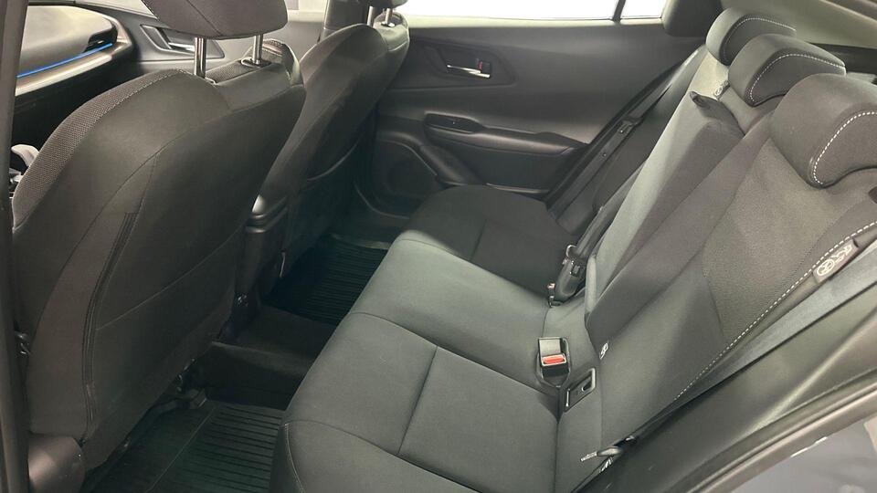 Toyota Prius Plug-in vaihtoauto