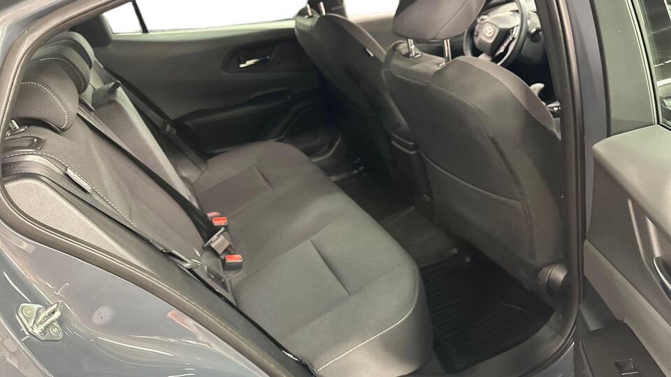 Toyota Prius Plug-in vaihtoauto