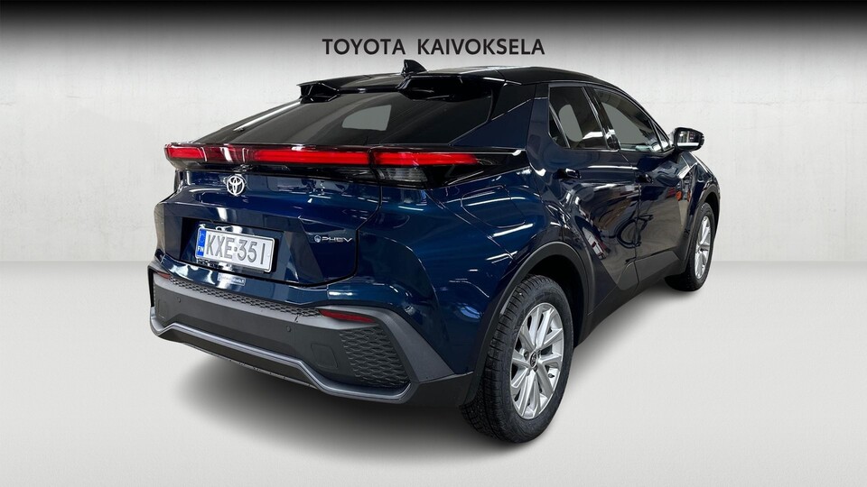 Toyota C-HR vaihtoauto