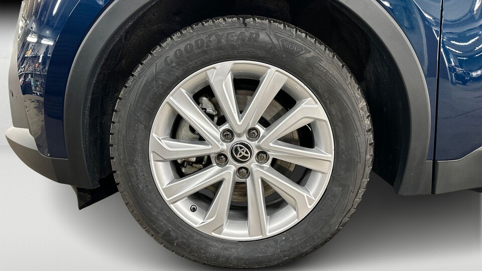 Toyota C-HR vaihtoauto