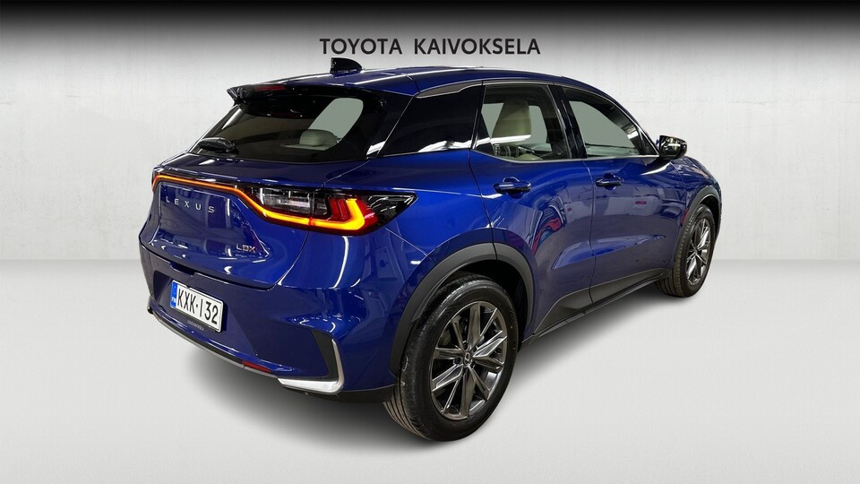 Lexus LBX vaihtoauto