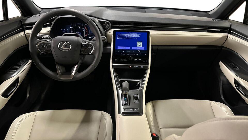 Lexus LBX vaihtoauto