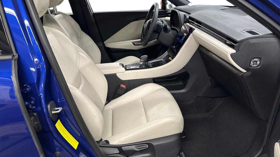 Lexus LBX vaihtoauto