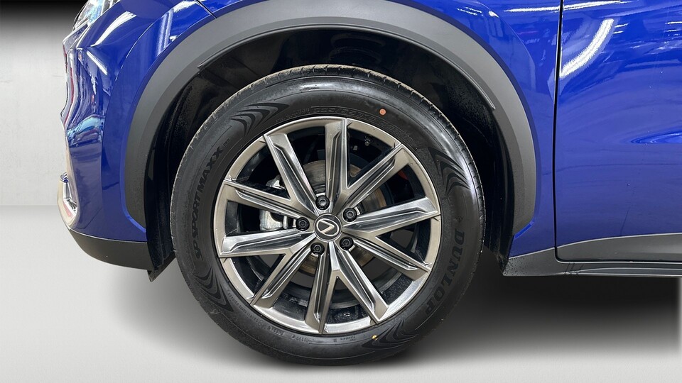 Lexus LBX vaihtoauto