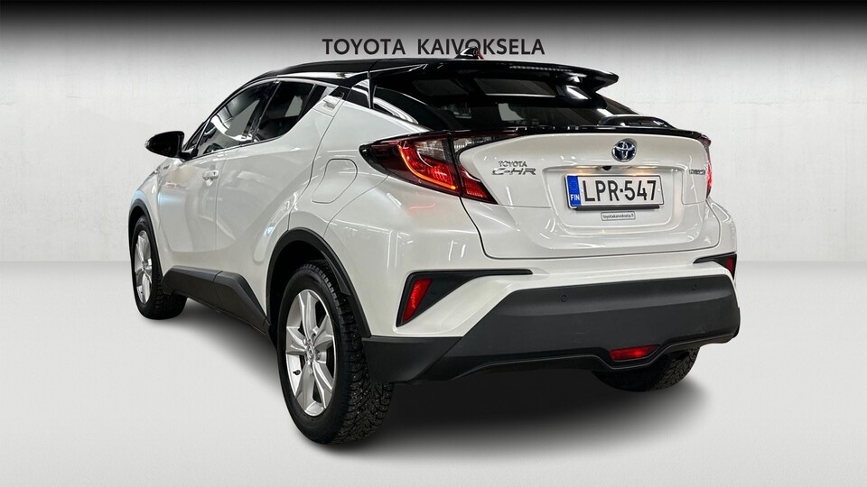 Toyota C-HR vaihtoauto